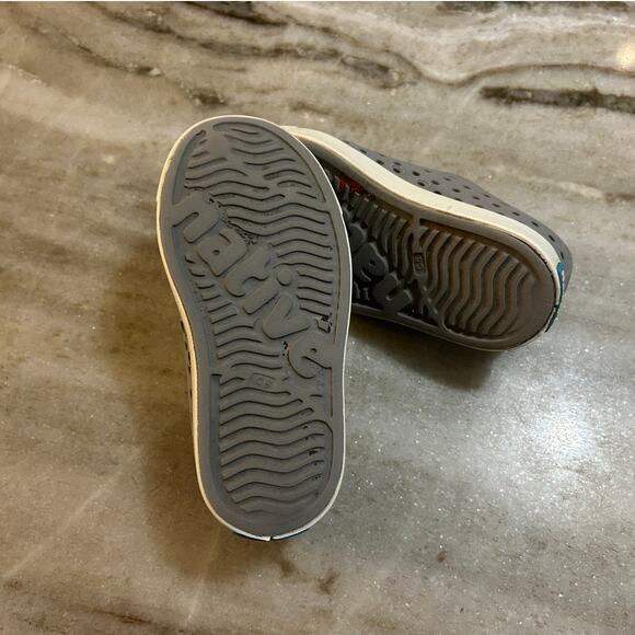 Native Shoes Toddler Size 8C – Gray Slip-On, Gender Neutral - Picture 7 of 8